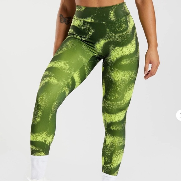 🆕In Bag GYMSHARK Acid Green Leggings, Size Small - Picture 3 of 10